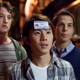 21 & Over / 21 and Over / Miles Teller / Justin Chon / Skylar Astin Poster