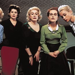 8 Frauen / Virginie Ledoyen / Danielle Darrieux / Fanny Ardant / Cathérine Deneuve / Isabelle Huppert / Emmanuelle Béart / Ludivine Sagnier Poster