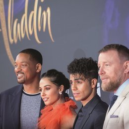 Premiere von Walt Disney's Aladdin - Will Smith, Naomi Scott, Mena Massoud und Guy Ritchie Poster