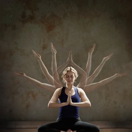 Brigitte Fitness - Power Yoga: Neue Energie für Körper und Seele Poster