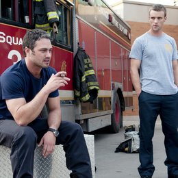 Chicago Fire / Chicago Fire (1. Staffel) / Jesse Spencer / Taylor Kinney Poster