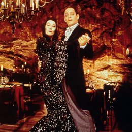 Addams Family in verrückter Tradition, Die / Anjelica Huston / Raul Julia Poster