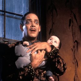 Addams Family in verrückter Tradition, Die / Raul Julia Poster