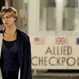 Frau vom Checkpoint Charlie (2 Teile), Die / Veronica Ferres Poster