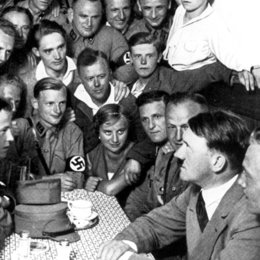 Hitler - Eine Bilanz Teil 1 - 6 Poster