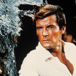 James Bond 007: Der Mann mit dem goldenen Colt Poster