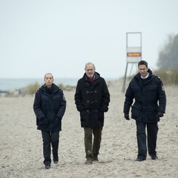 Küstenwache (17. Staffel, 22 Folgen) (ZDF) / Manou Lubowski / Lara-Isabelle Rentinck / Siemen Rühaak Poster