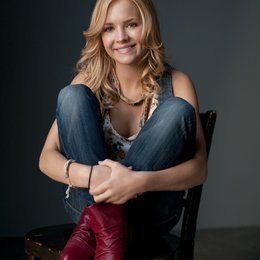 Life Unexpected / Brittany Robertson Poster