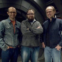 Jeremy Bolt, Christian Alvart und Robert Kulzer am Set zu "Pandorum" in Babelsberg Poster