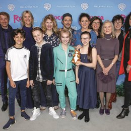 Rocca verändert die Welt - Premiere mit Hauptdarstellerin Luna Maxeiner, Regisseurin Katja Benrath sowie Cast und Crew Poster