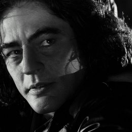 Sin City / Benicio Del Toro Poster