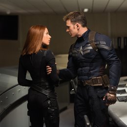 Return of the First Avenger, The / Scarlett Johansson / Chris Evans Poster