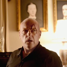 Under the Dome / Dean Norris Poster
