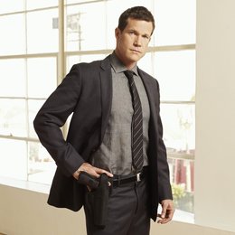Unforgettable / Dylan Walsh Poster