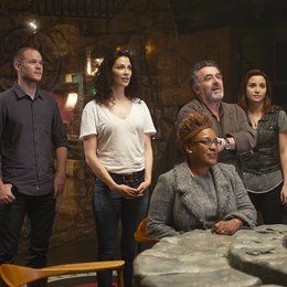 Warehouse 13 - Season Five: Die finale Season Poster