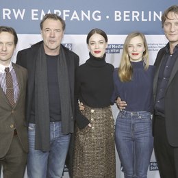 Werk ohne Autor - Sieh niemals weg / Film und Medienstiftung NRW Berlinale 2019 - Das Team von »Werk ohne Autor« Poster