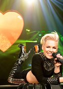 Pink - The Truth About Love Tour: Live from Melbourne