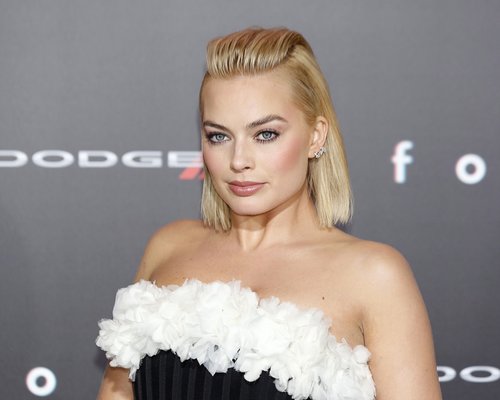 Margot Robbie 1990 Portrait Kino De