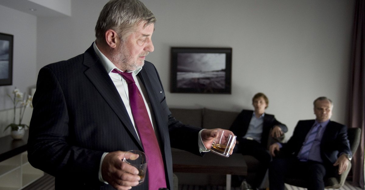 Das System - Alles verstehen heißt alles verzeihen · Film 2011