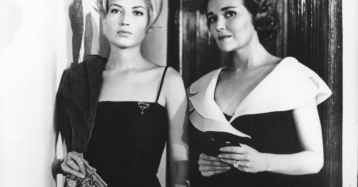 Die mit der Liebe spielen · Film 1961 · Trailer · Kritik Die mit der Liebe spielen · Film 1961 · Trailer · Kritik