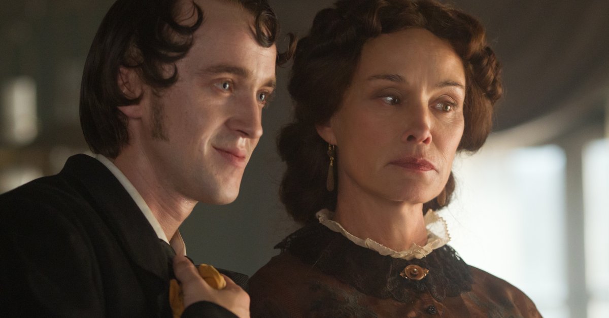 In Secret · Film 2014 · Trailer · Kritik