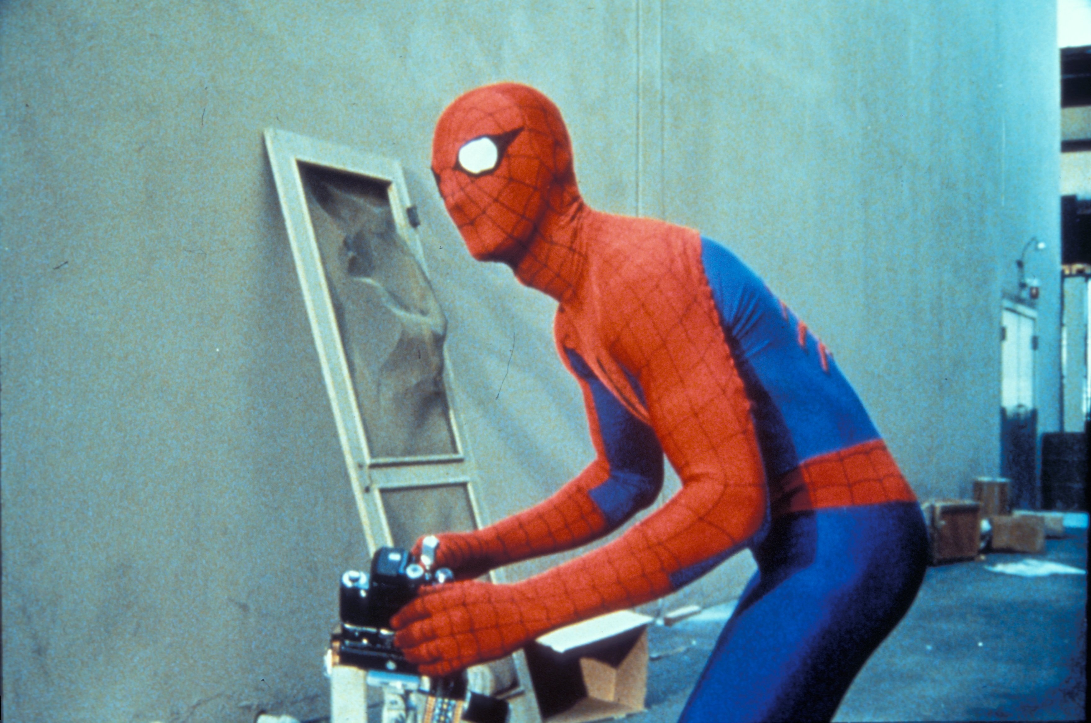 Spider-Man schlägt zurück · Film 1979 · Trailer · Kritik