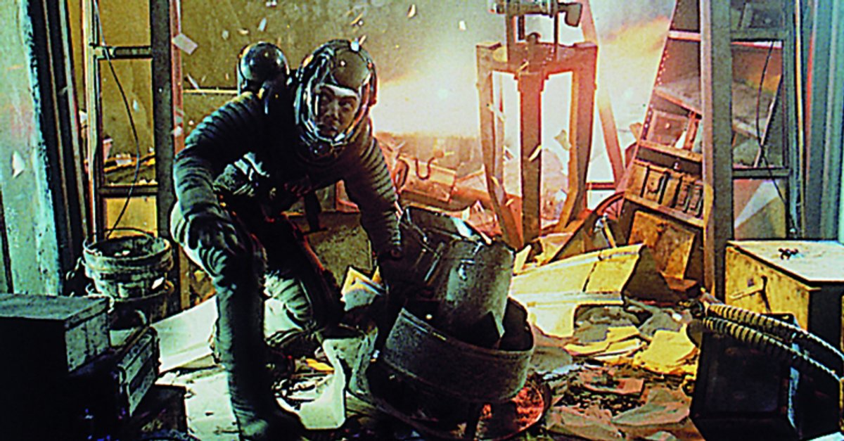 Supernova · Film 2000 · Trailer · Kritik