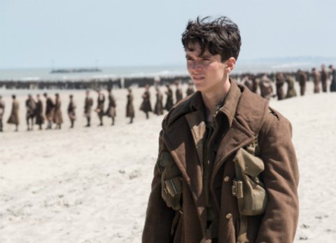 Fionn Whitehead in dem Zweiter Weltkriegs-Spektakel "Dunkirk" von Christopher Nolan © Warner