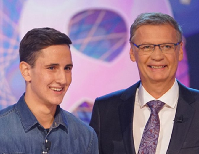 Abiturient Josef Schmidt und TV-Moderator Günther Jauch © Stefan Gregorowius / RTL