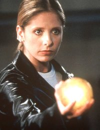 „Buffy – Im Bann der Dämonen“: So sehen die Stars der Serie heute aus