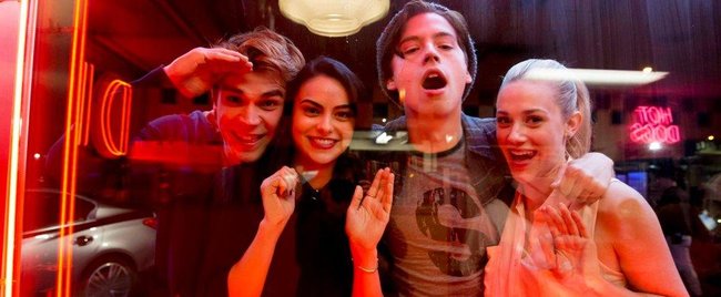 10 unglaubliche Fakten, die ihr noch nicht über „Riverdale“ wusstet