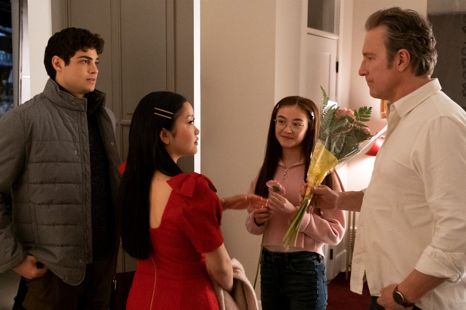 To All The Boys I Ve Loved Before 2 Erster Trailer Und