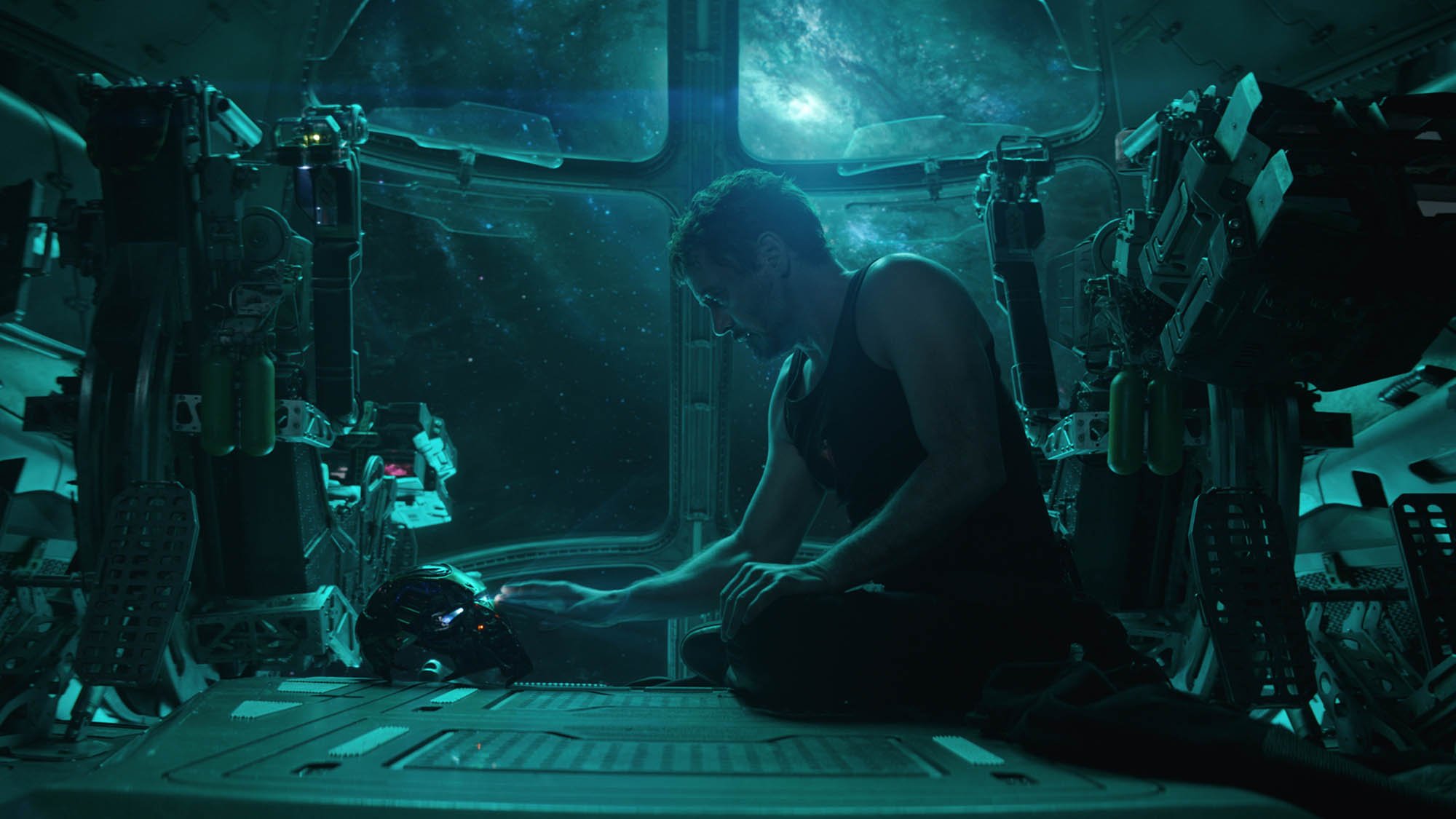 Iron-Man-Tony-Stark-Nebula-Captain-Marvel-Avengers-Endgame.jpg
