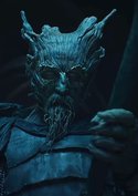 Wie „Game of Thrones“: Mystisch-düstere Bilder im ersten Trailer zu „The Green Knight“