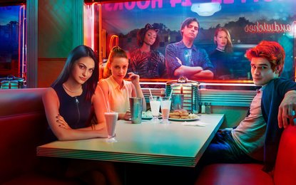 17 gute Teenie-Serien auf Netflix & Co. zum Durchbingen
