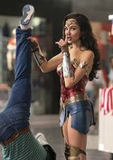„Wonder Woman 1984“ fällt „Tenet“ zum Opfer: DC-Film erneut verschoben