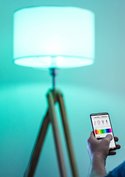 Philips Hue, Tado und weitere smarte Lampen: Satte Rabatte bei Amazon und Tink
