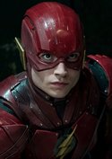 Warner droht 200-Millionen-Projekt „The Flash“ zu kippen: Ezra Miller entschuldigt sich daraufhin