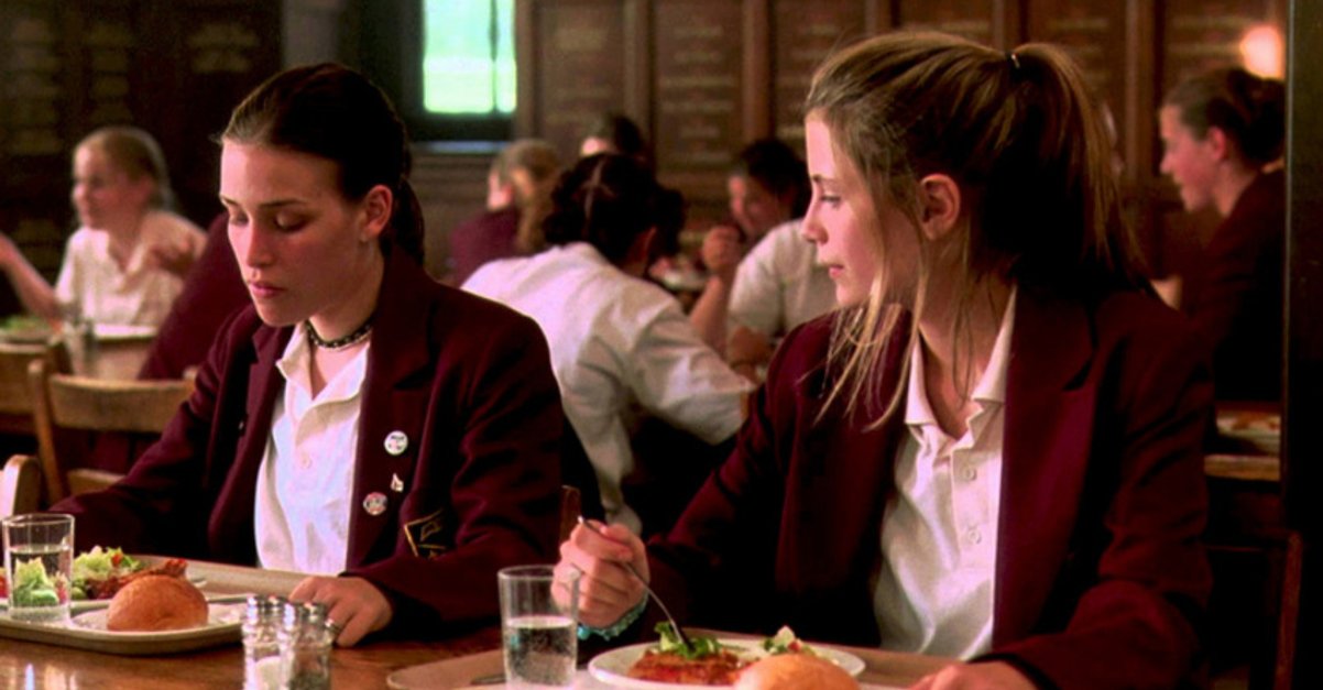 Lost and Delirious · Film 2001 · Trailer · Kritik