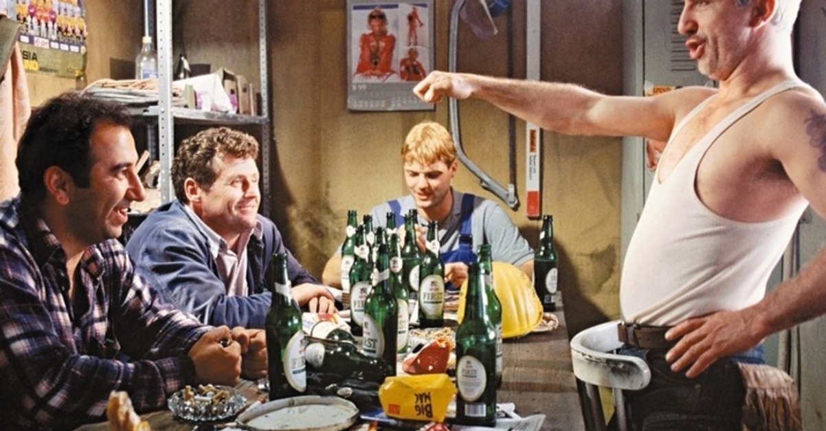 Was Nicht Passt Wird Passend Gemacht Besetzung Was nicht passt wird passend gemacht · Film 2002 · Trailer · Kritik