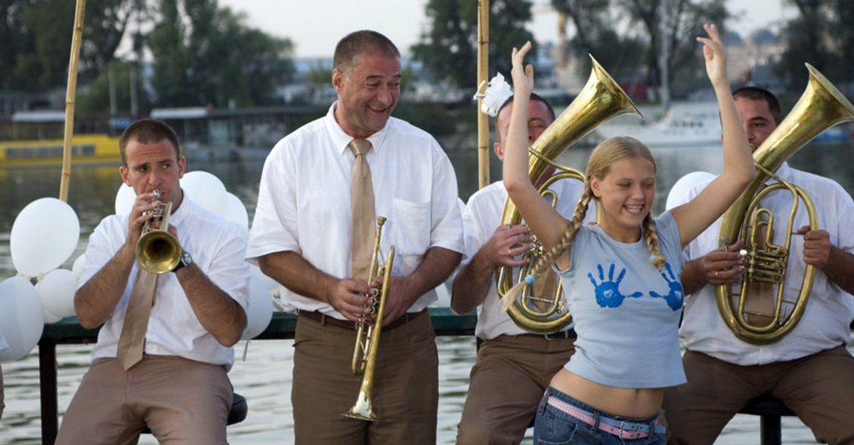 Gucha · Film 2006 · Trailer · Kritik