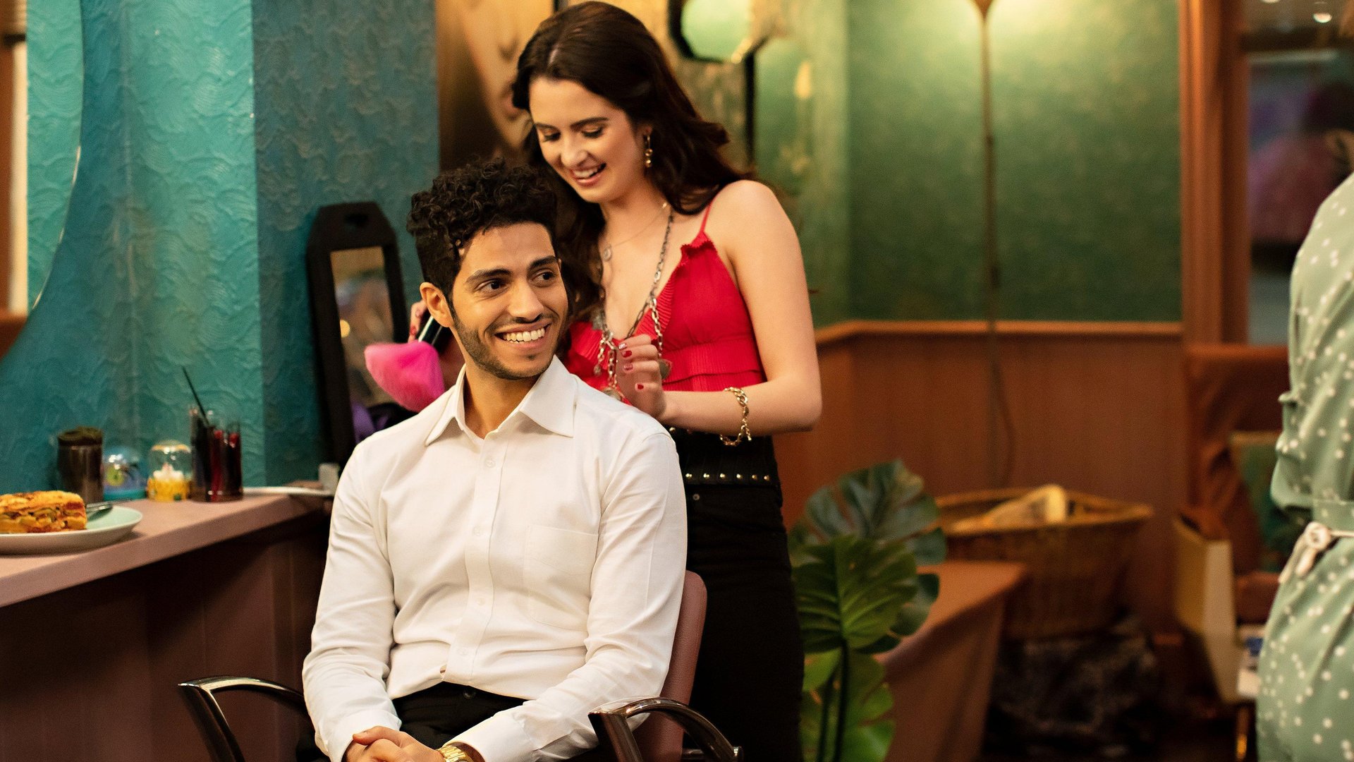 The Royal Treatment · Film 2022 · Trailer · Kritik