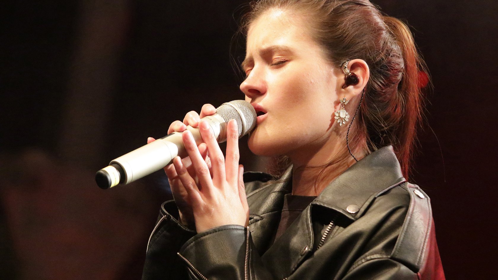 Madeline Junos "Error" könnte in dieser Version wieder ein Sommer-Mega-Hit werden