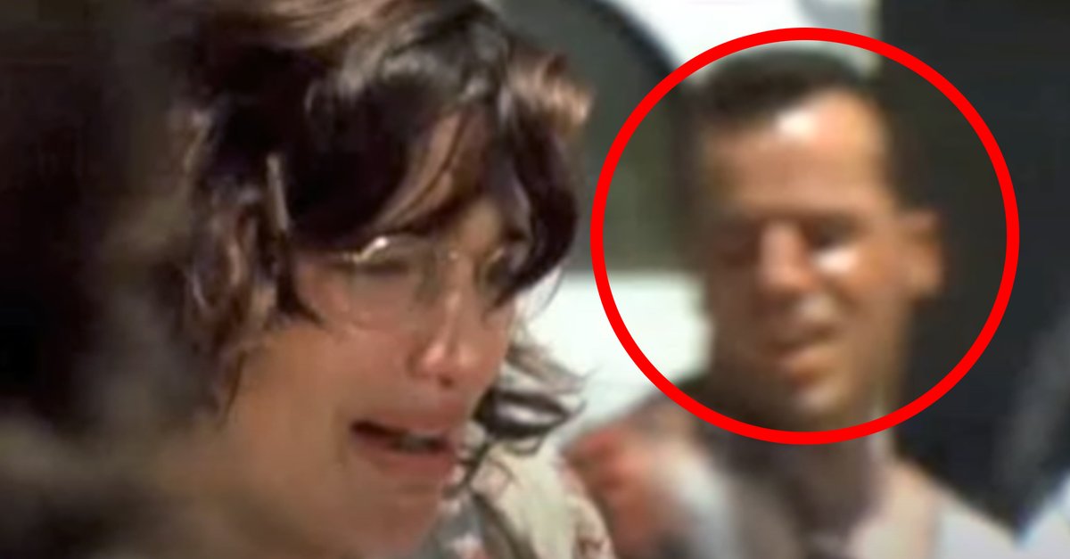 Absichtlicher-Filmfehler-Action-Regisseur-f-gte-wohl-heimlich-Bruce-Willis-aus-Stirb-langsam-in-Kriegsfilm-ein