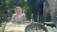 „Zu leicht für mich“: „Kitchen Impossible“-Sternekoch spuckt große Töne – und versagt an Tim Mälzers Aufgabe