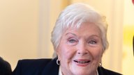Line Renaud heute Abend "Im Taxi mit Madeleine": So sah sie vor 87 Jahren aus